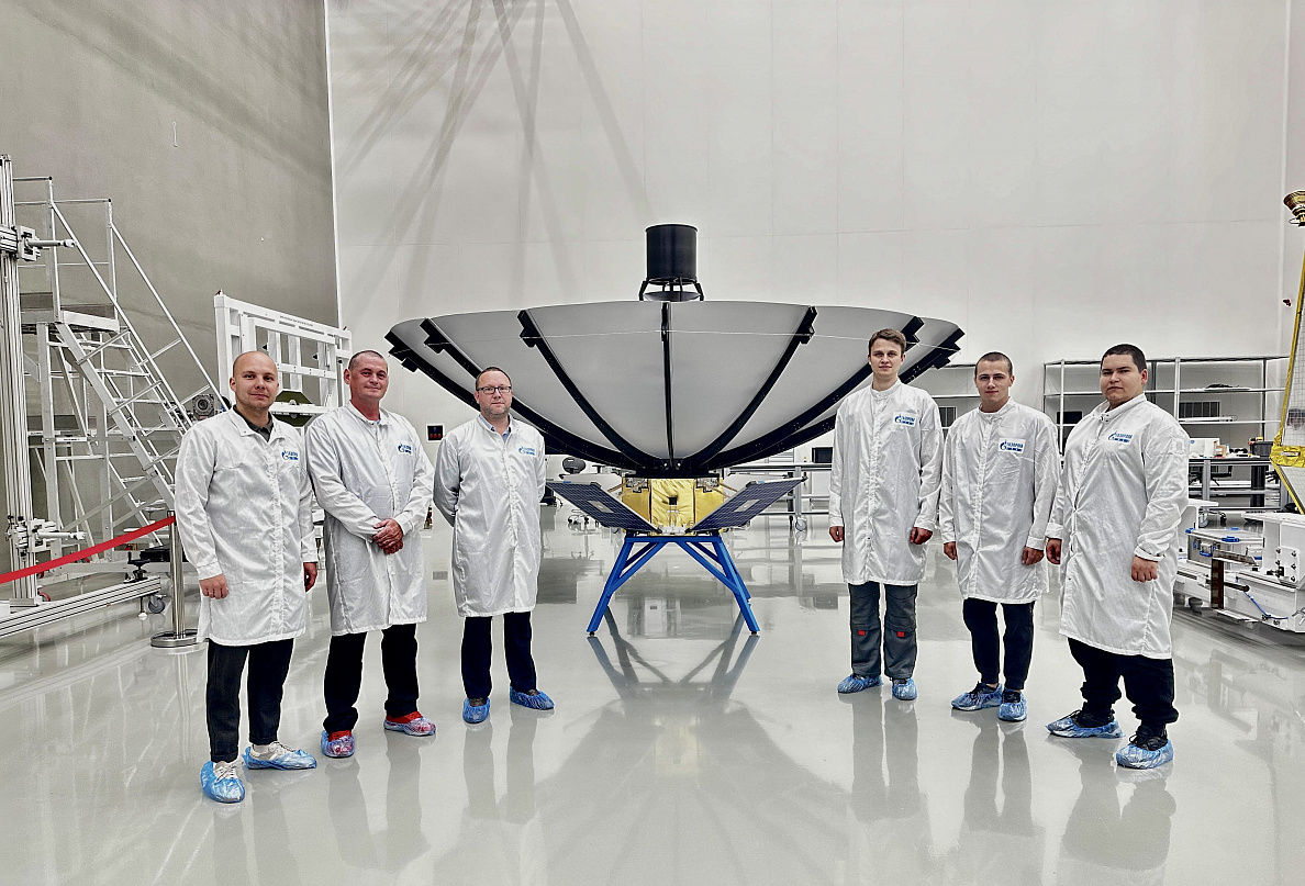 Engineering mock-up of Earth Remote Sensing satellite “Zvezda” successfully assembled at the SC AIT Facility premises